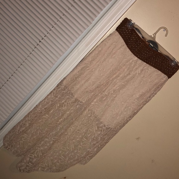 Cream w/ brown belted maxi skirt - Picture 2 of 2